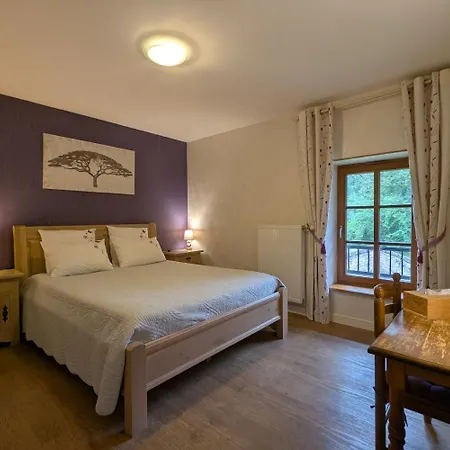 Violette, Les Accacias 3* Moyenmoutier