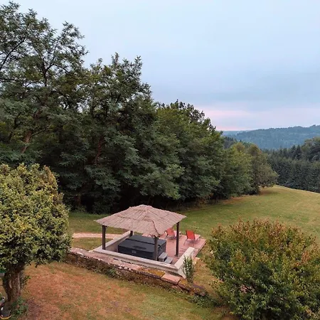 Violette, Les Accacias Отель типа 