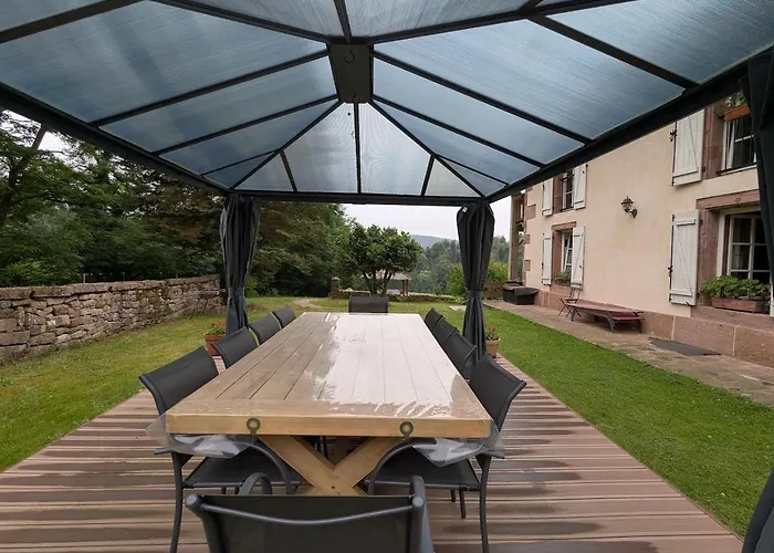 Violette, Les Accacias 3*